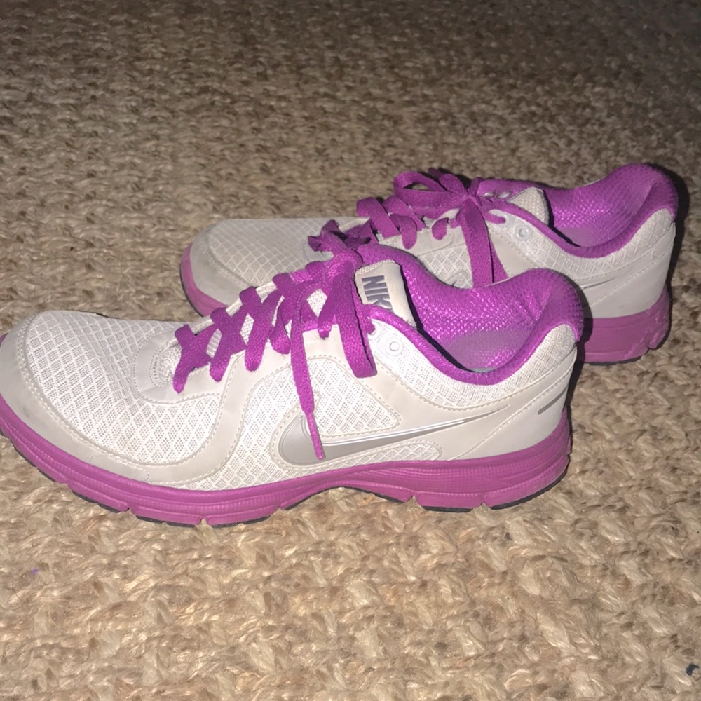 Woman’s Nike sneakers